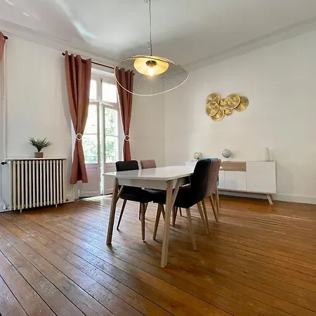 Le Varsovie ※ 4 Balcons Apartament *