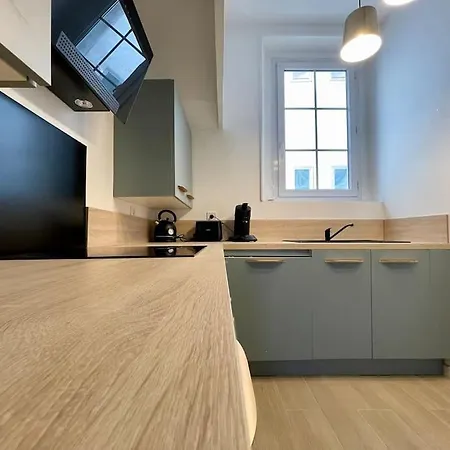 Le Varsovie ※ 4 Balcons * Carcassonne